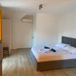 Lazri Affittacamere 3*
