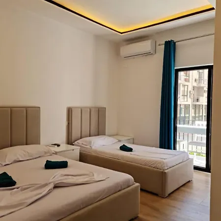 Πανσιόν Lazri 3*