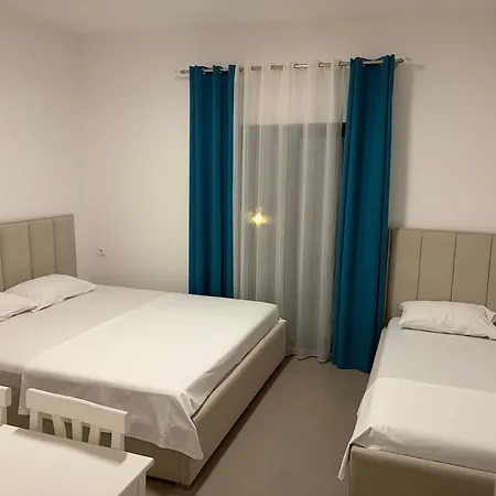Lazri Penzion Shëngjin