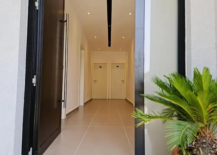 Lazri بيت ضيافة Shëngjin