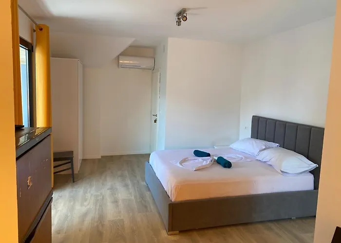 Lazri 招待所 3*