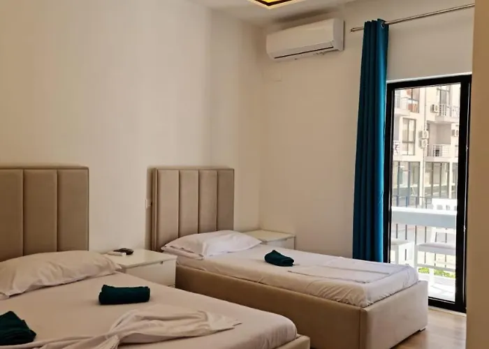招待所 Lazri 3*